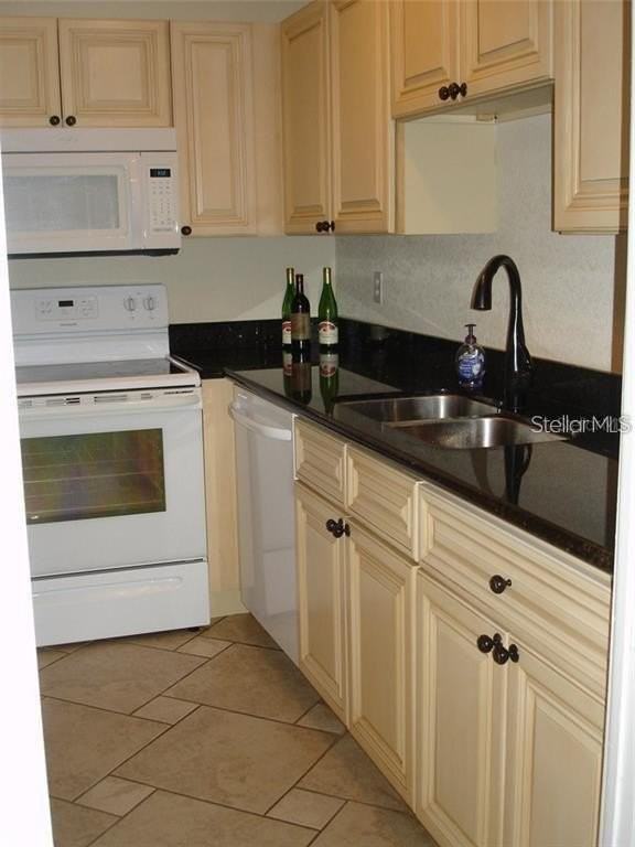 7211 W Country Club Dr N #133 - Photo 3 of 17