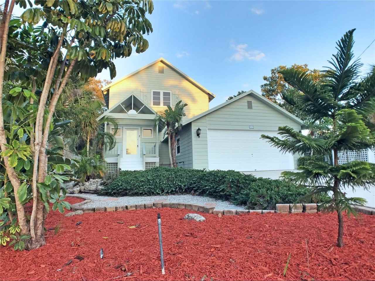 5157 Sandy Beach Ave - Photo 2 of 20