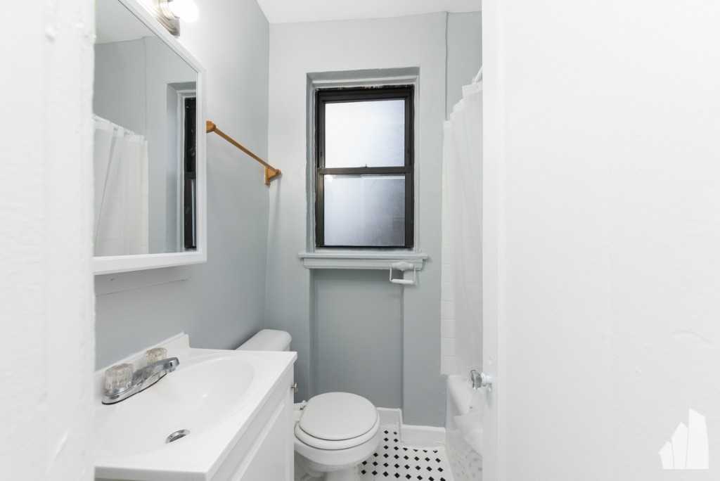 4735 N Beacon St #301 - Photo 6 of 7
