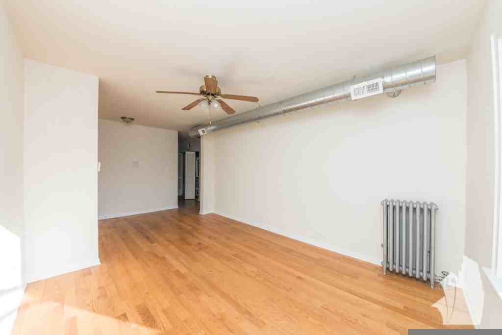 1249 W Henderson St #1253-2 - Photo 2 of 10