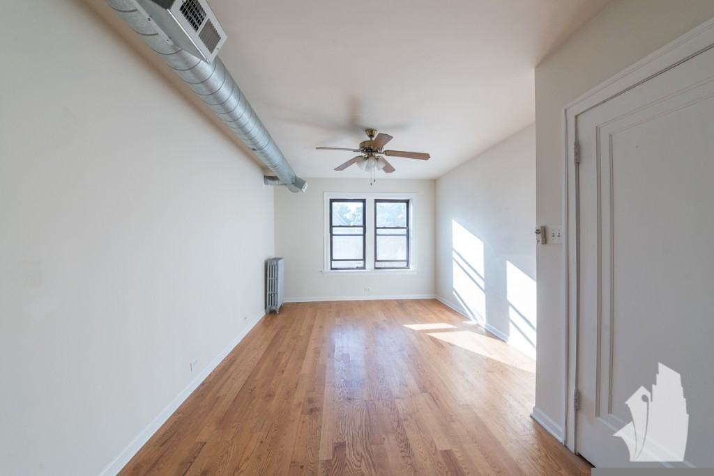 1249 W Henderson St #1253-2 - Photo 3 of 10