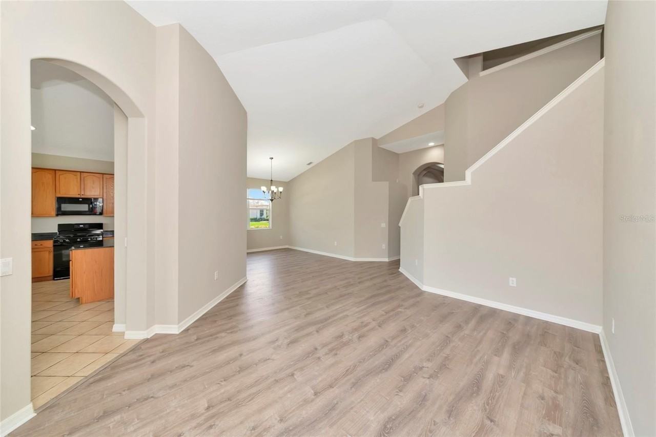 12079 Aster Ave - Photo 5 of 43