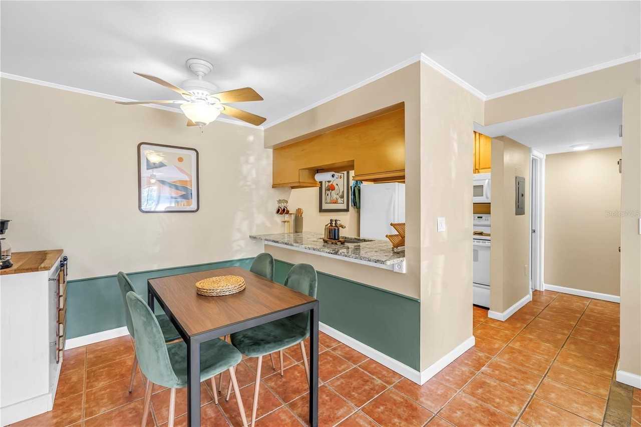3269 Beneva Rd #102 - Photo 3 of 41