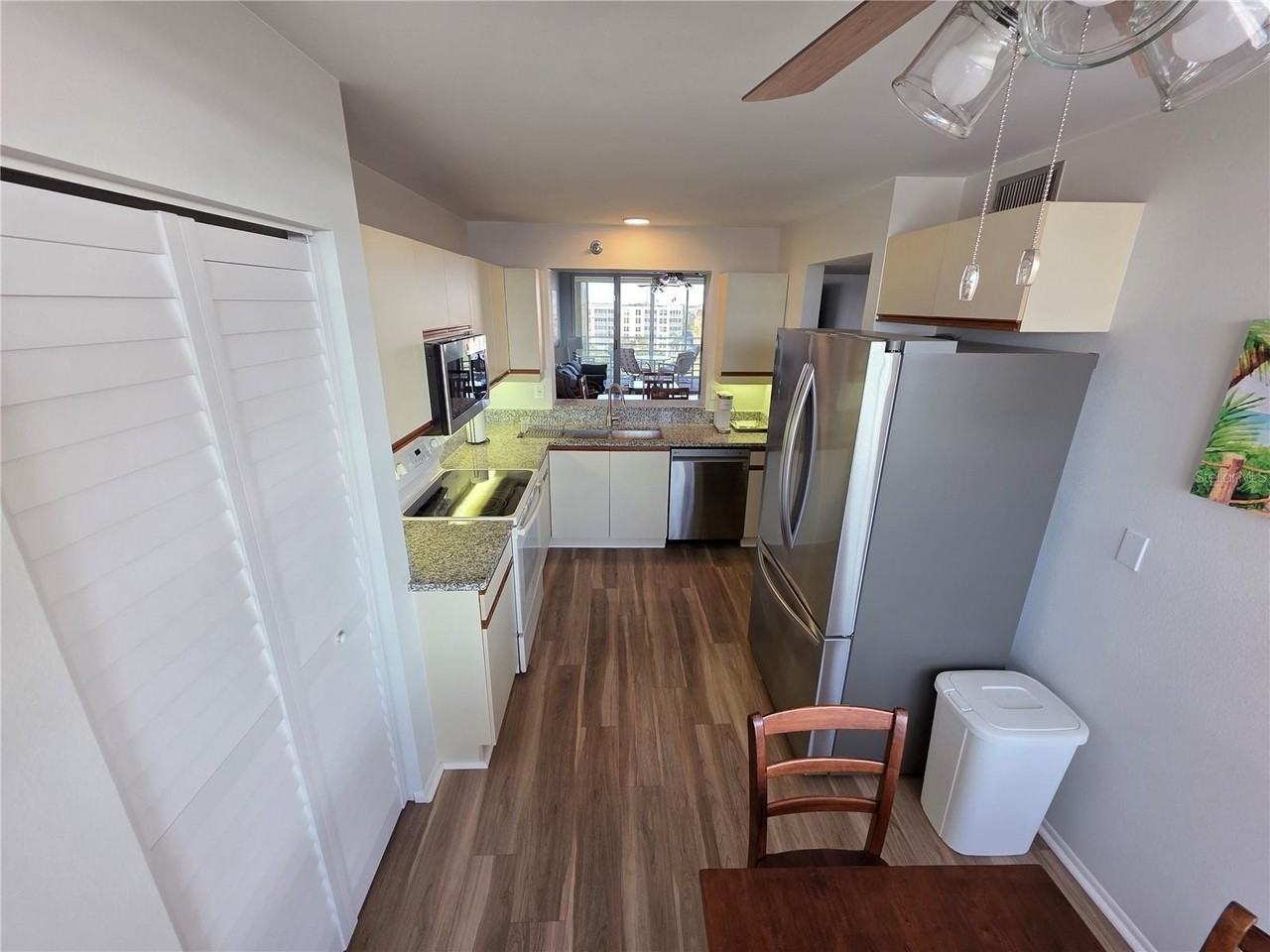 4460 Fairways Blvd #606 - Photo 4 of 41