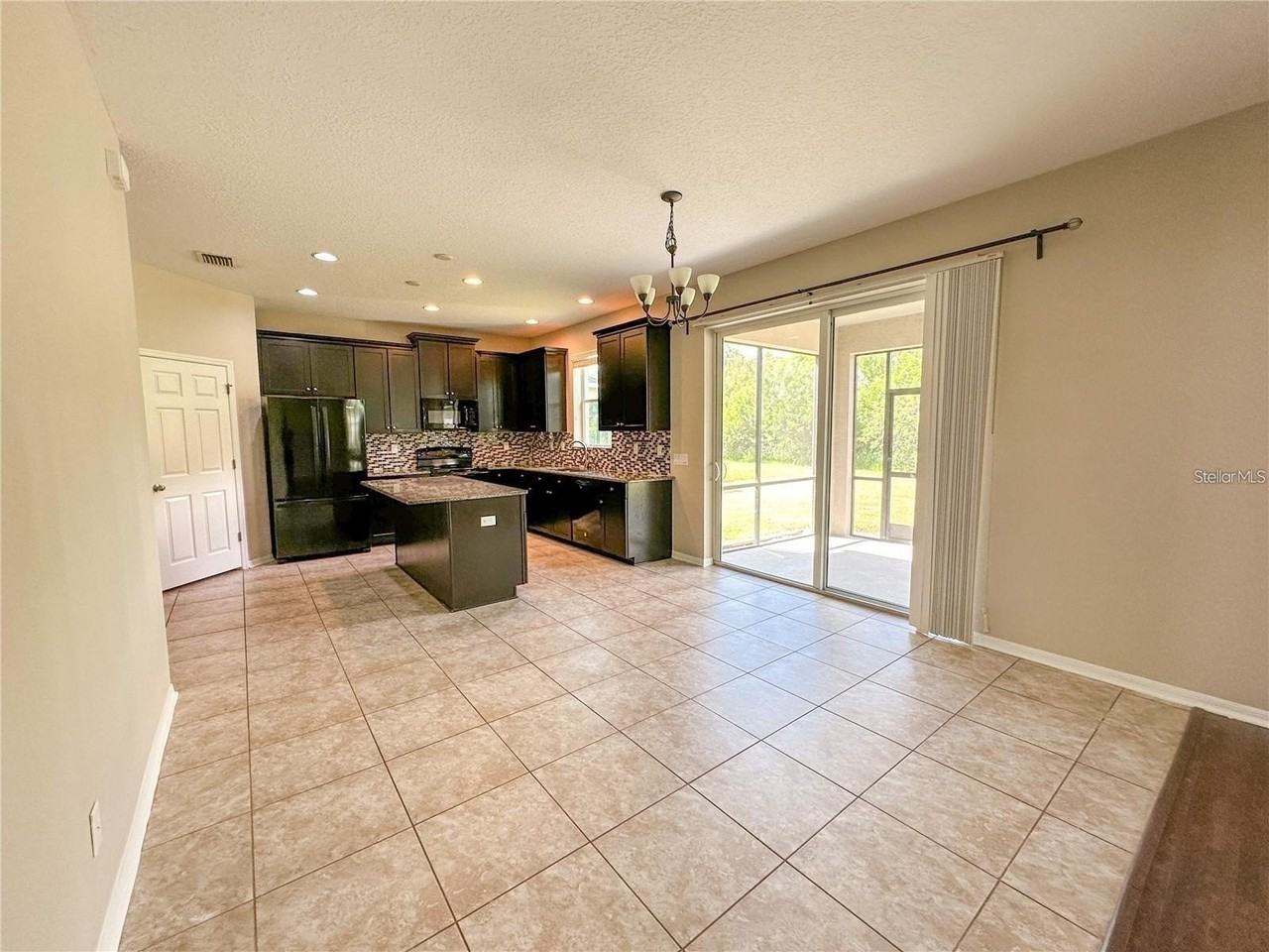 8979 39th Street Cir E - Photo 4 of 25