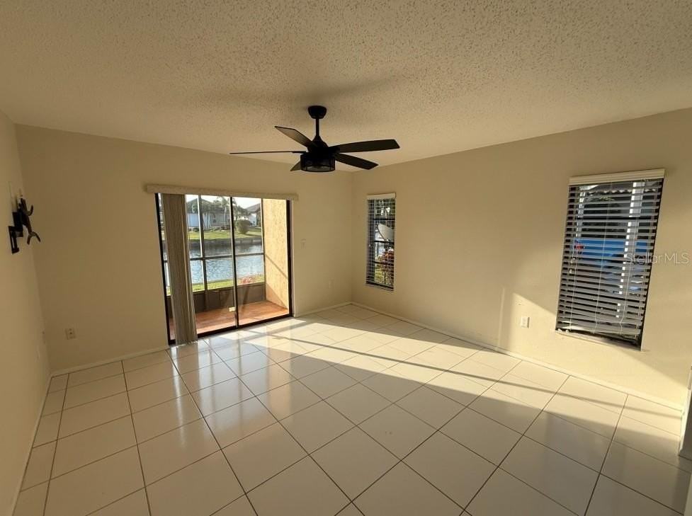 1204 Spanish Cay Ln #A - Photo 7 of 12