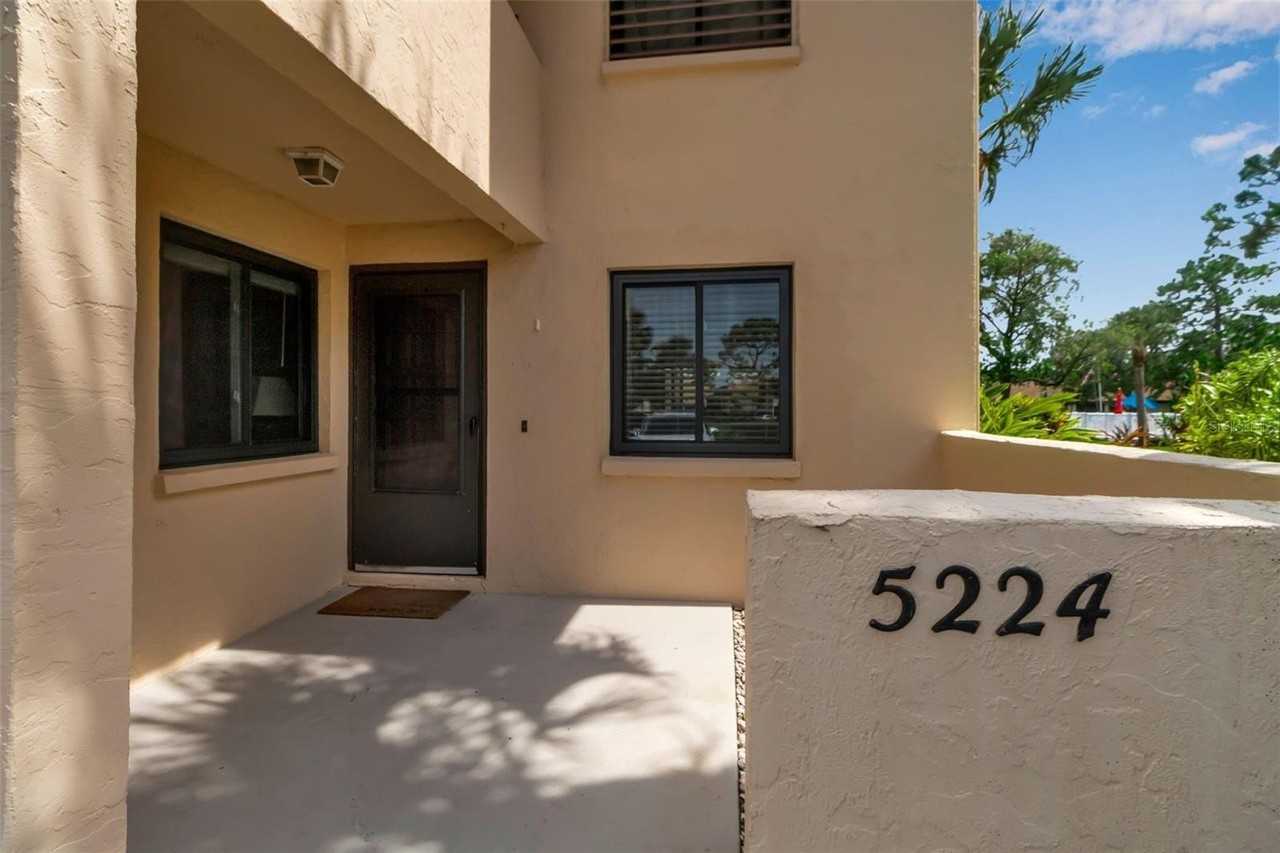 5224 Lake Village Dr #67 - Photo 4 of 34