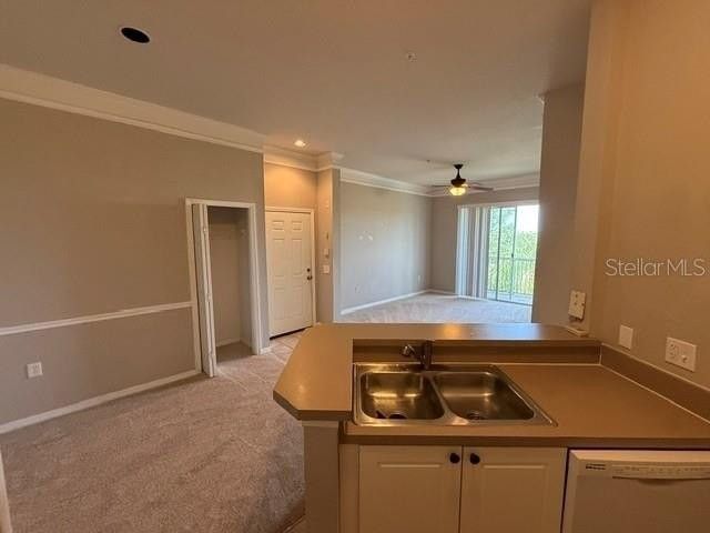 5168 Northridge Rd #311 - Photo 6 of 19