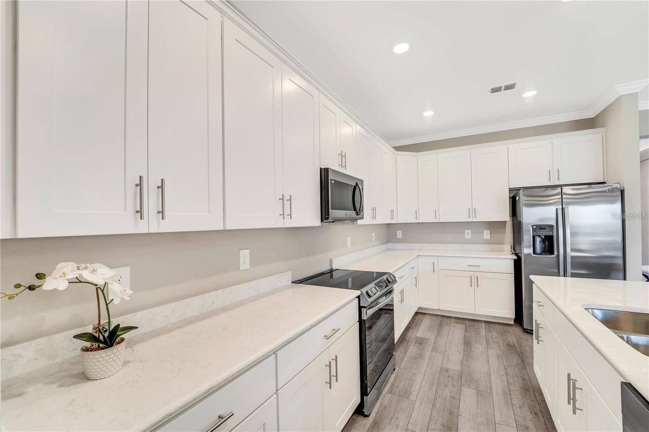 16807 Cayo Key Dr - Photo 3 of 12