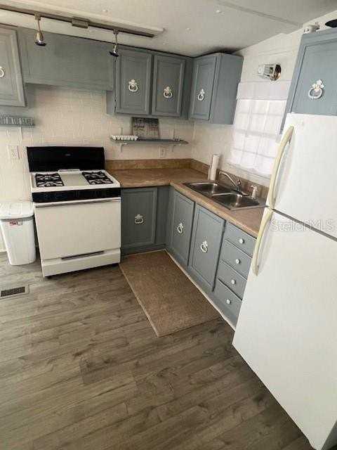 11 Shady Ln - Photo 6 of 15