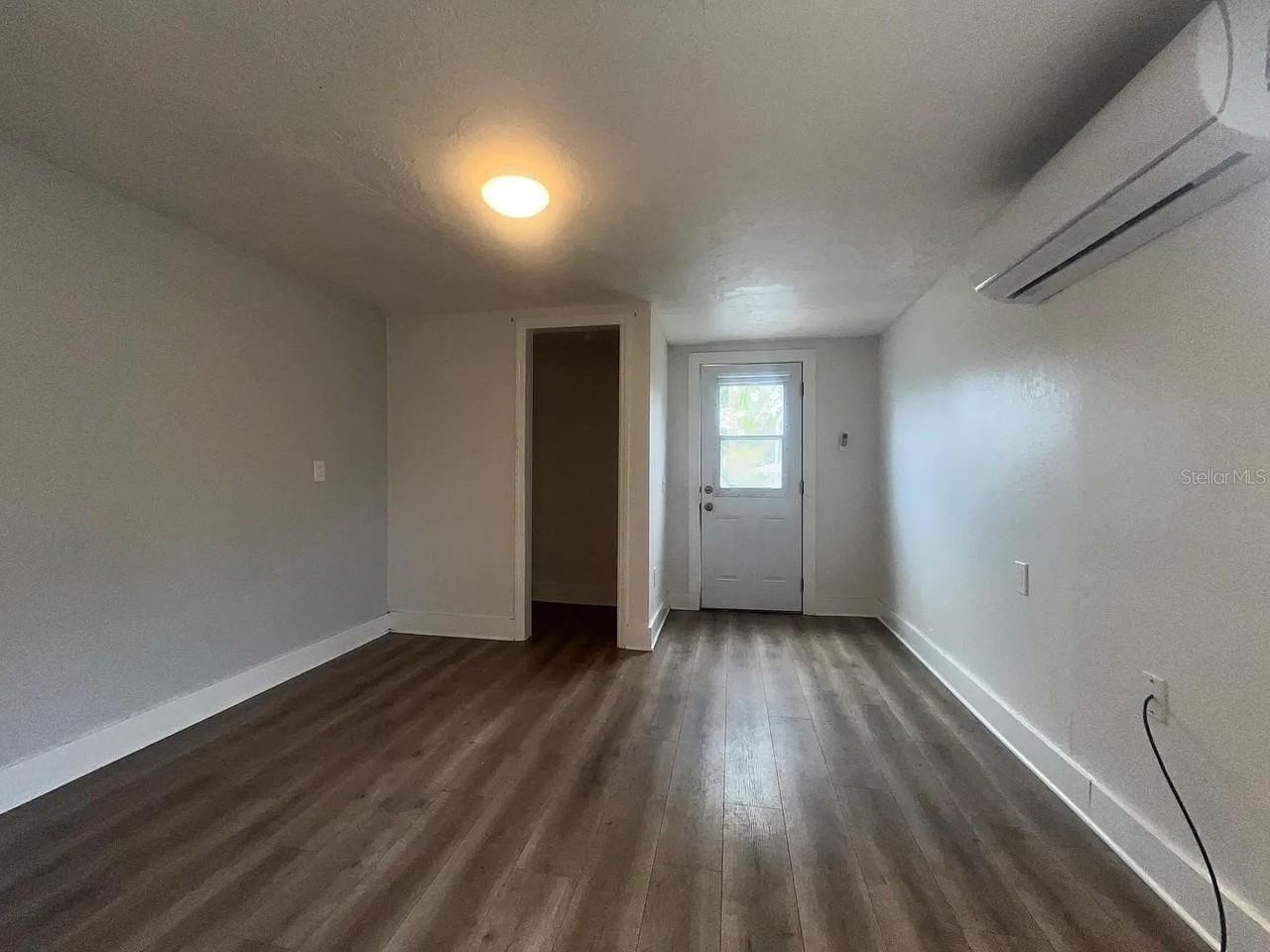 1713 29th St W - Photo 2 of 8