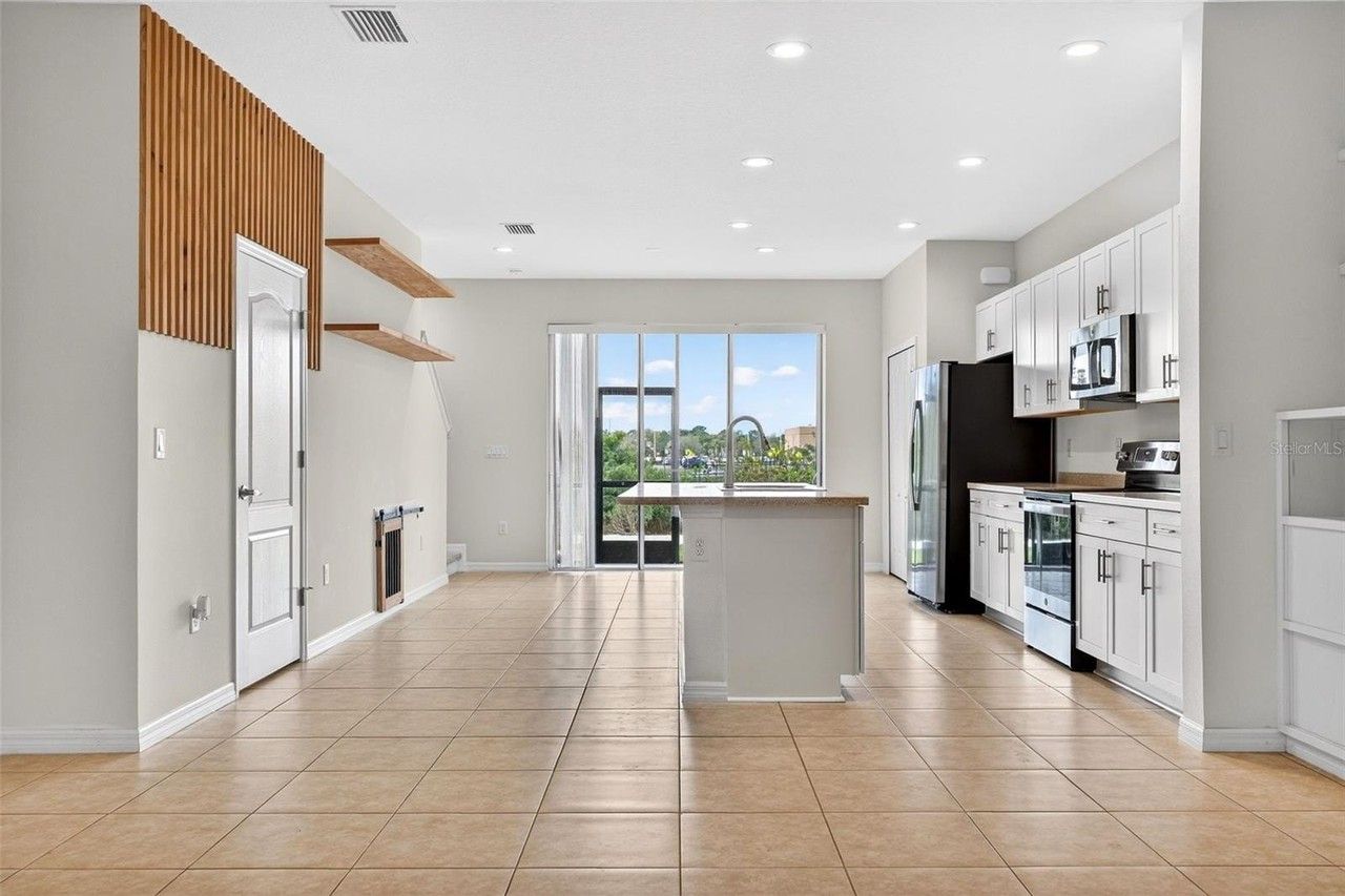 8667 Canyon Creek Trl - Photo 2 of 41