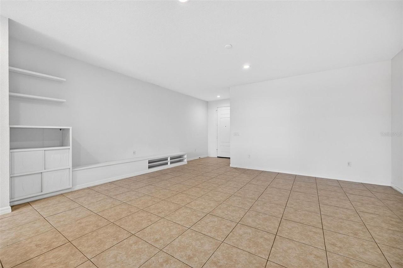8667 Canyon Creek Trl - Photo 7 of 41