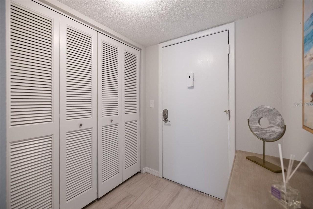 1604 Stickney Point Rd #102 - Photo 3 of 29