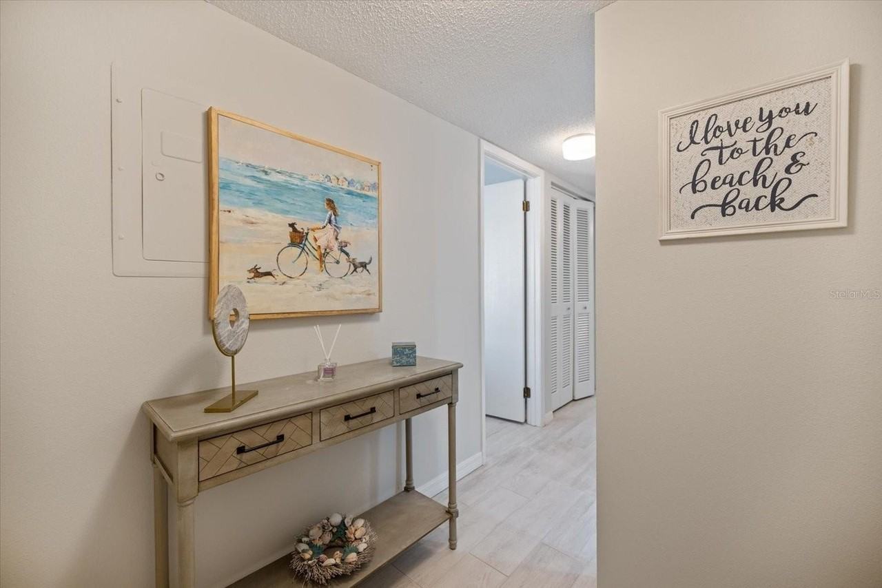 1604 Stickney Point Rd #102 - Photo 4 of 29
