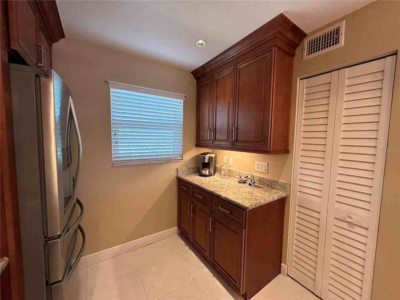 4040 Ironwood Cir #404F - Photo 5 of 20