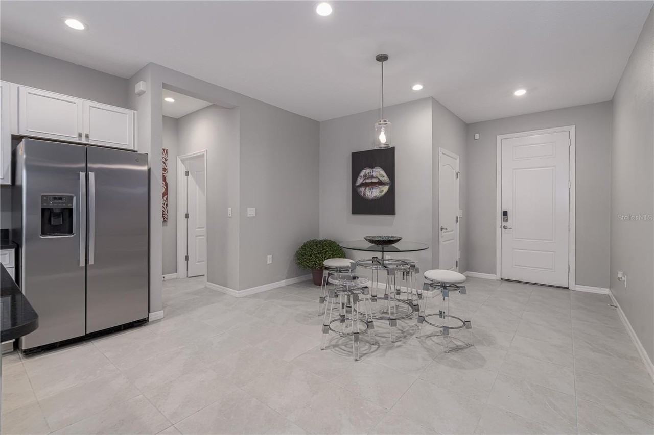 8518 Canyon Creek Trl - Photo 3 of 33