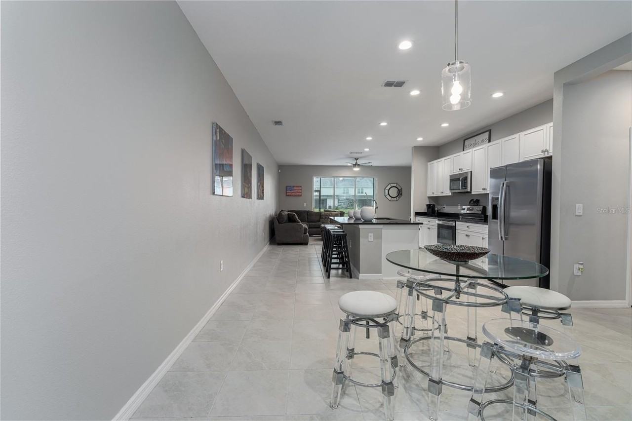 8518 Canyon Creek Trl - Photo 4 of 33