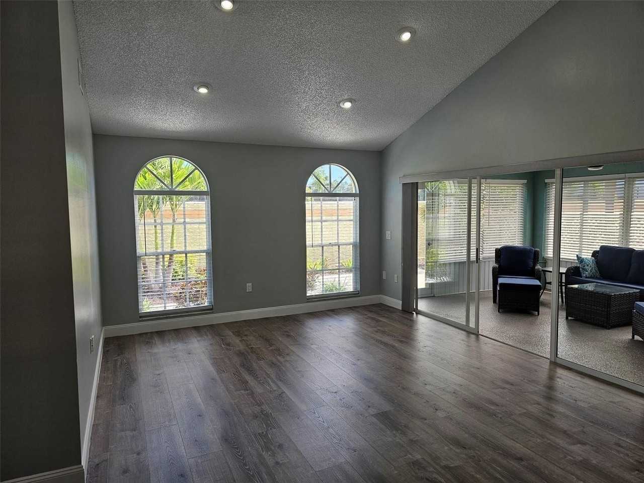 3625 57th Avenue Dr W - Photo 3 of 40