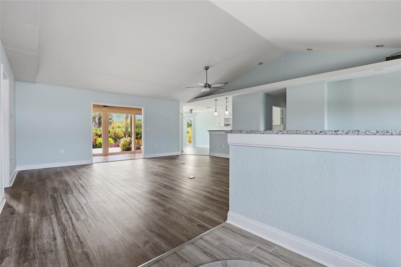 5207 86th Street Ct W - Photo 5 of 36