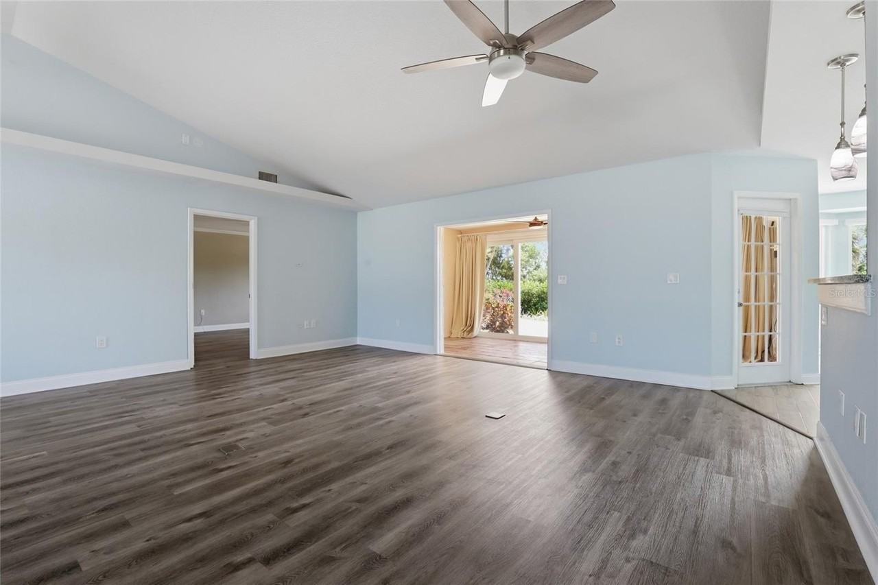 5207 86th Street Ct W - Photo 6 of 36