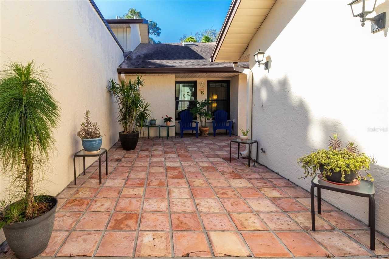4660 La Jolla Dr - Photo 4 of 40