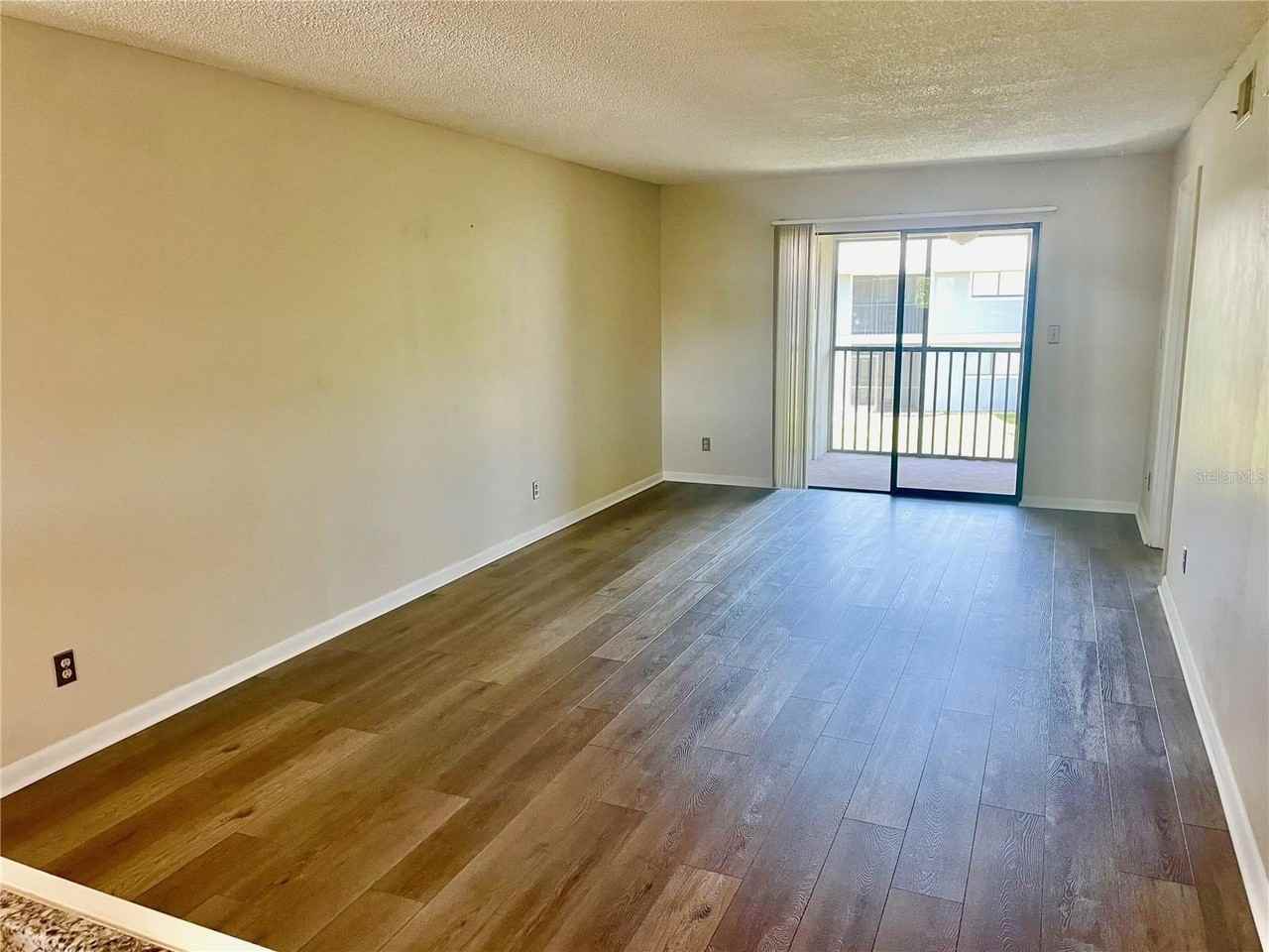 6033 34th St W #104 - Photo 4 of 21