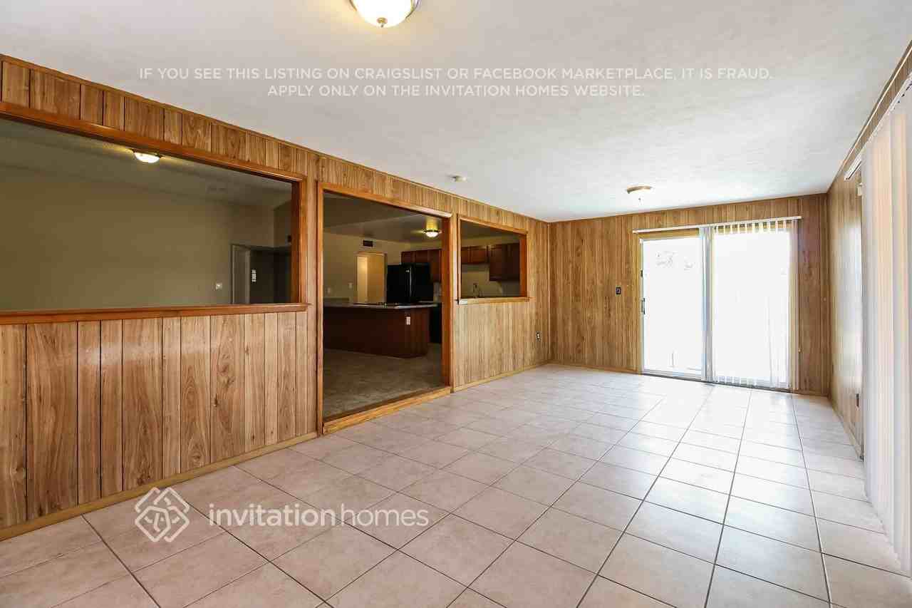 6943 W Hubbell St - Photo 7 of 17