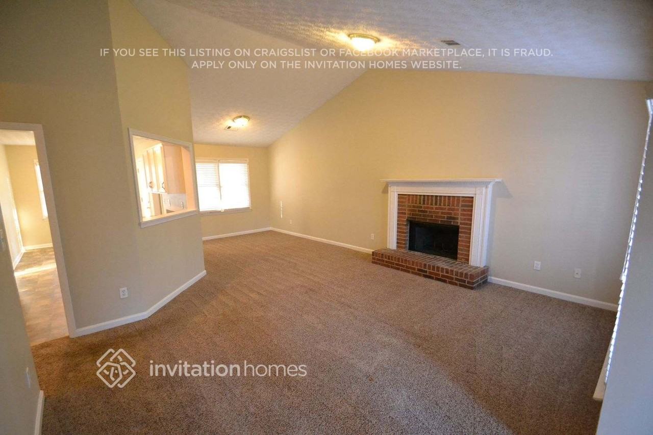 211 Johnstons Way - Photo 3 of 13
