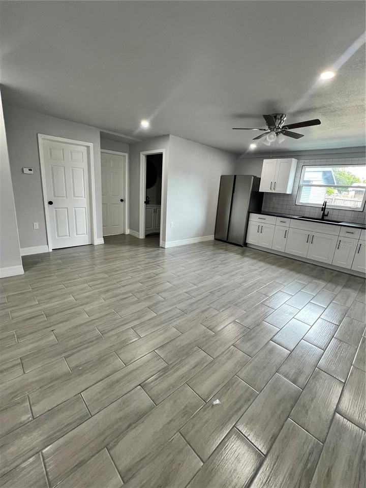 2309 21st Ave W - Photo 2 of 12