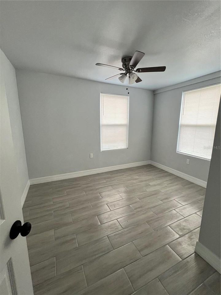 2309 21st Ave W - Photo 5 of 12