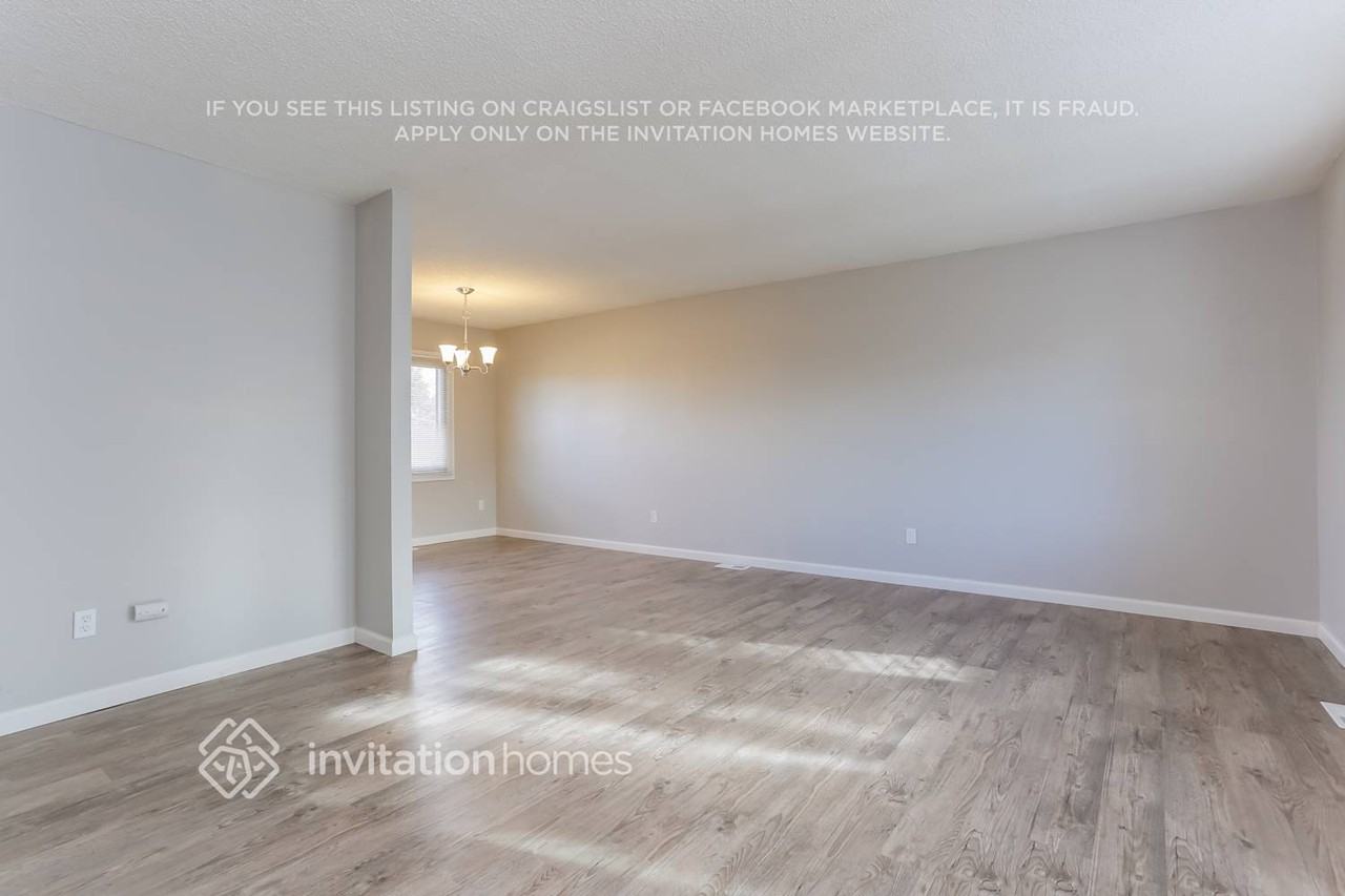 2569 E 102nd Ave - Photo 3 of 18