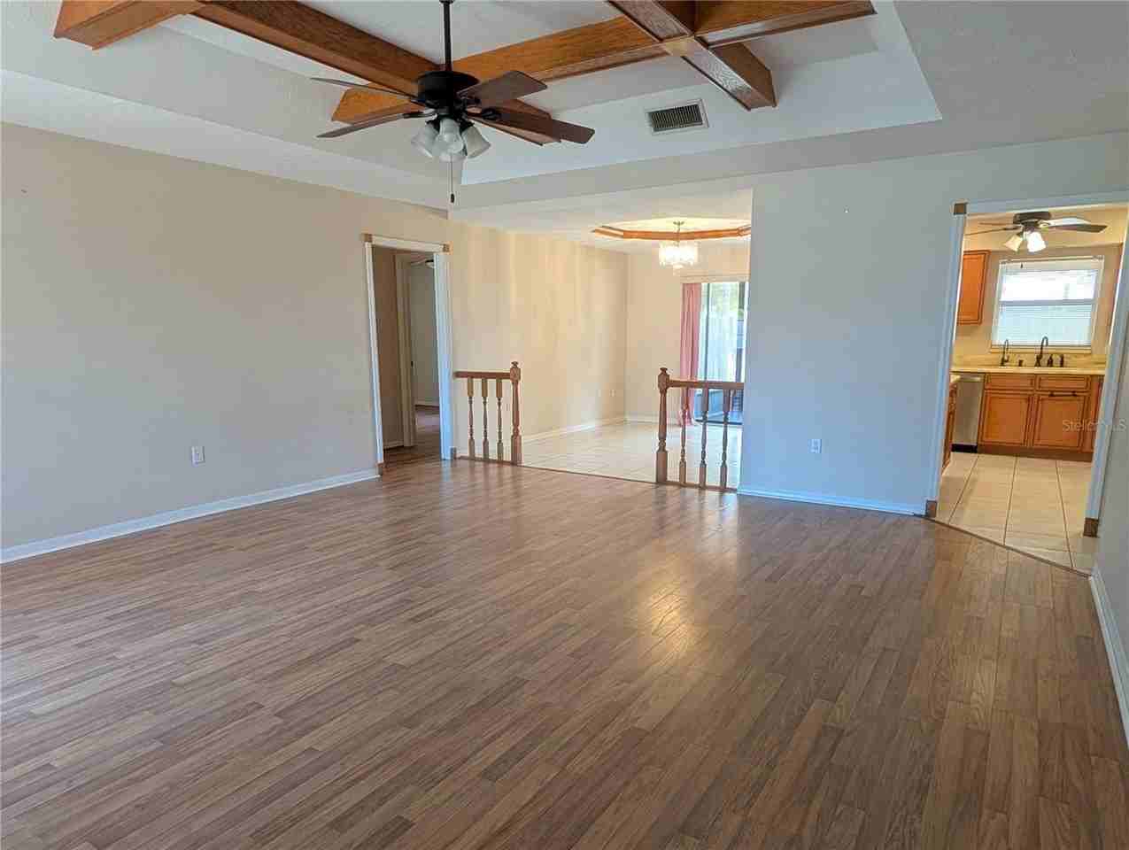 88 Temple Rd - Photo 3 of 32