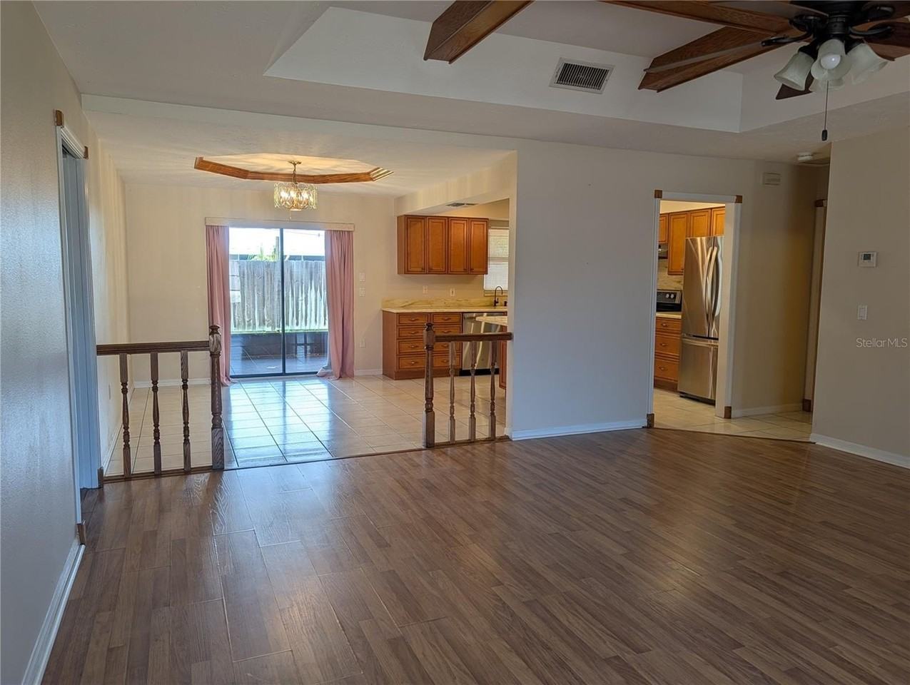 88 Temple Rd - Photo 5 of 32