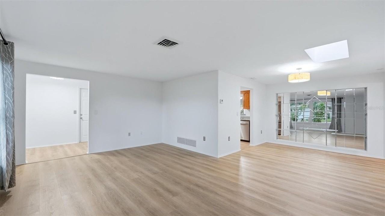 1329 Nantucket Rd - Photo 6 of 50