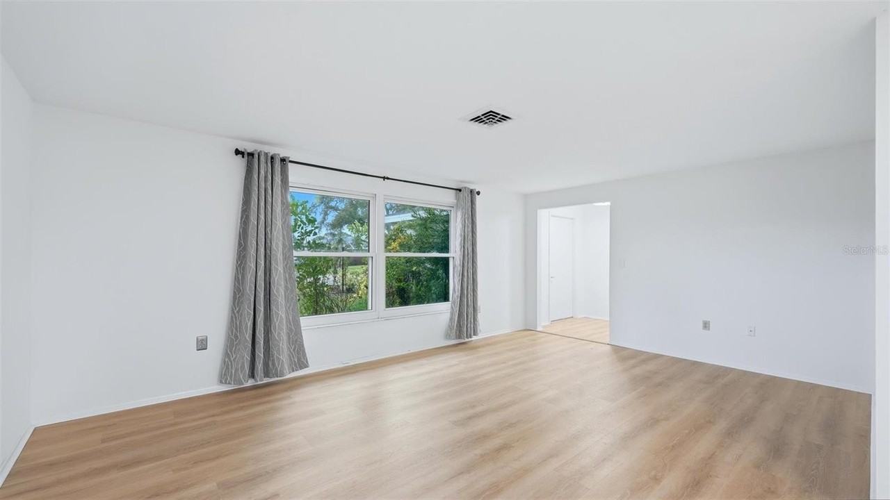 1329 Nantucket Rd - Photo 7 of 50