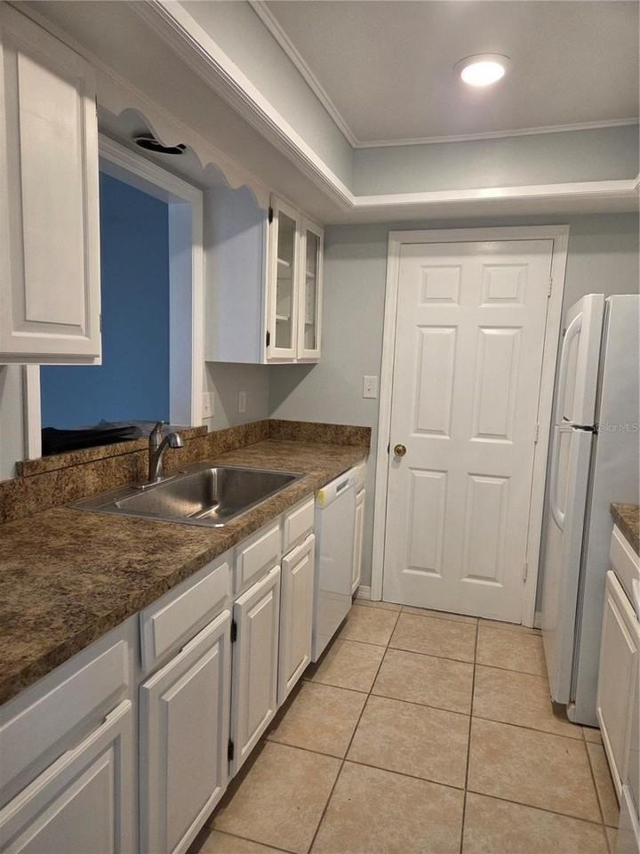 743 E Alfred St - Photo 2 of 15