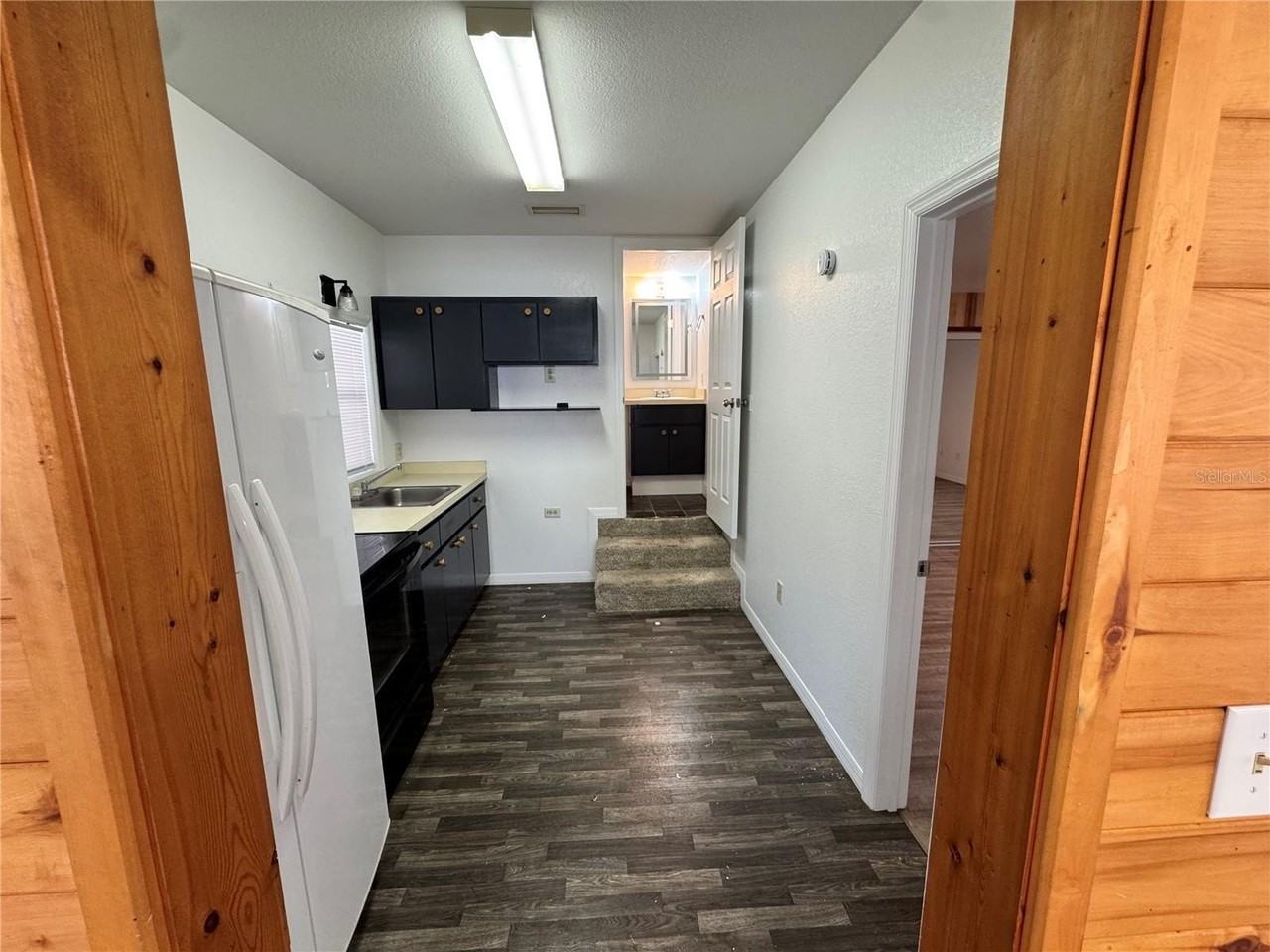 306 N Iona Ave - Photo 7 of 15