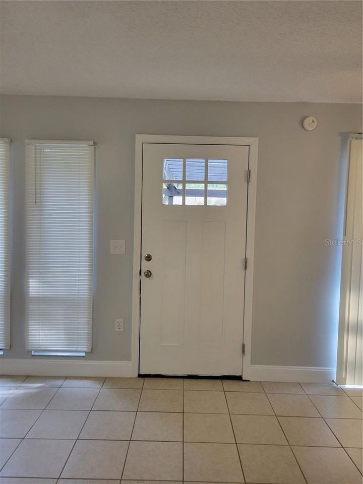 807 Mclain Ct - Photo 3 of 37