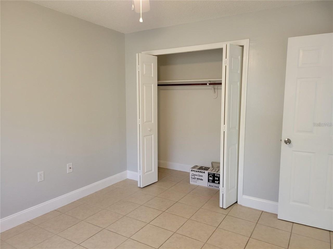 807 Mclain Ct - Photo 5 of 37