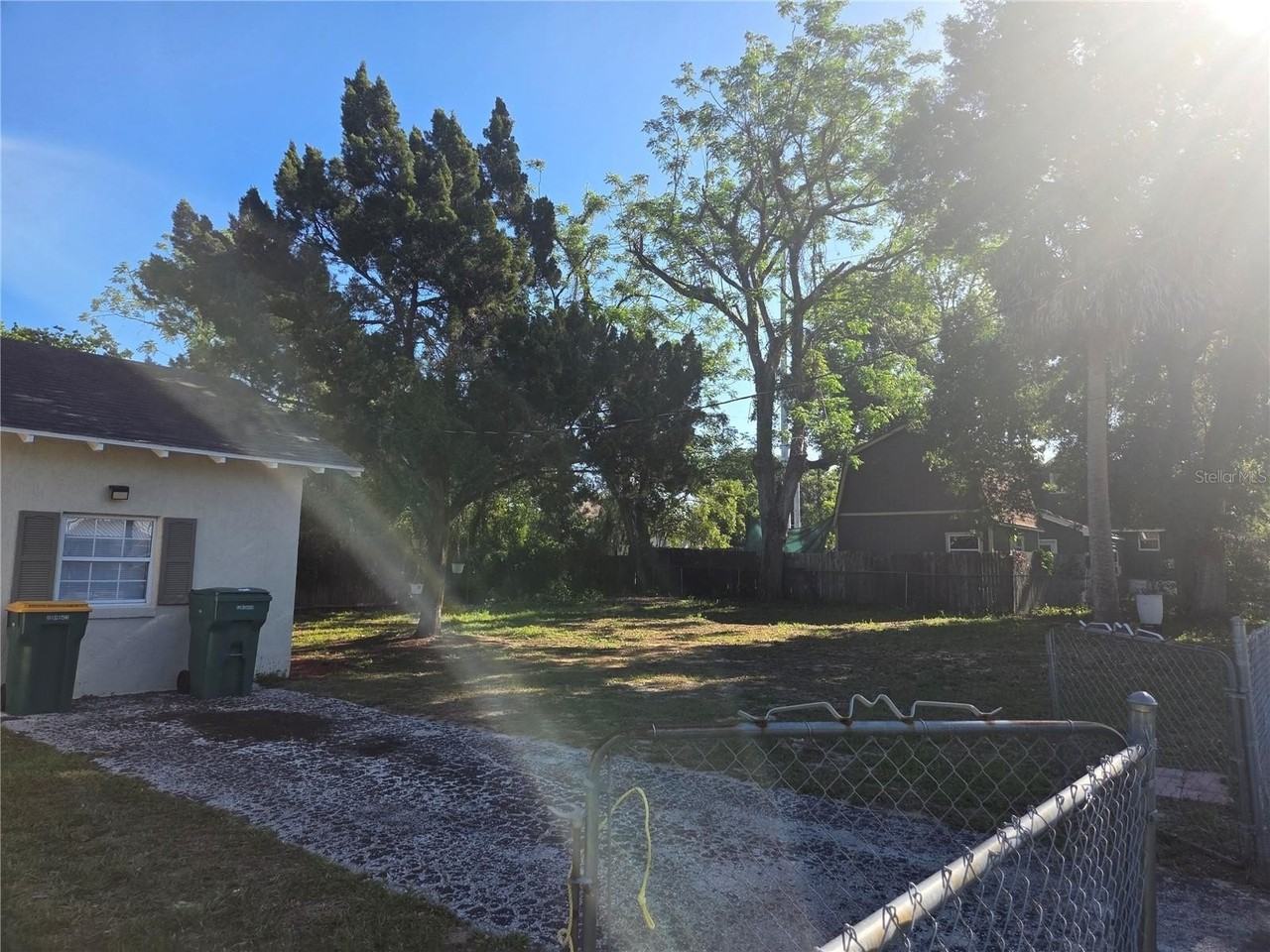 101 E Atwater Ave - Photo 3 of 26