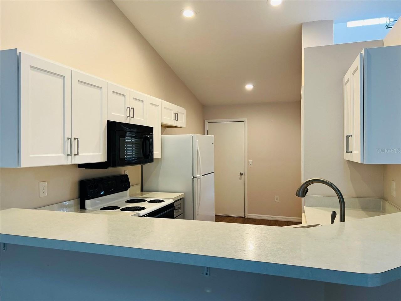 5440 Rosewall Cir - Photo 4 of 16