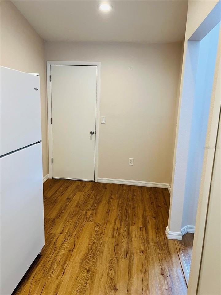 5440 Rosewall Cir - Photo 5 of 16