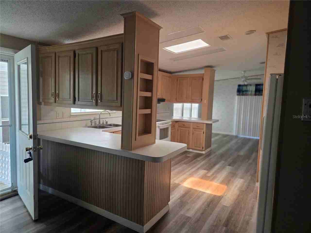 3224 Manatee Rd - Photo 5 of 27