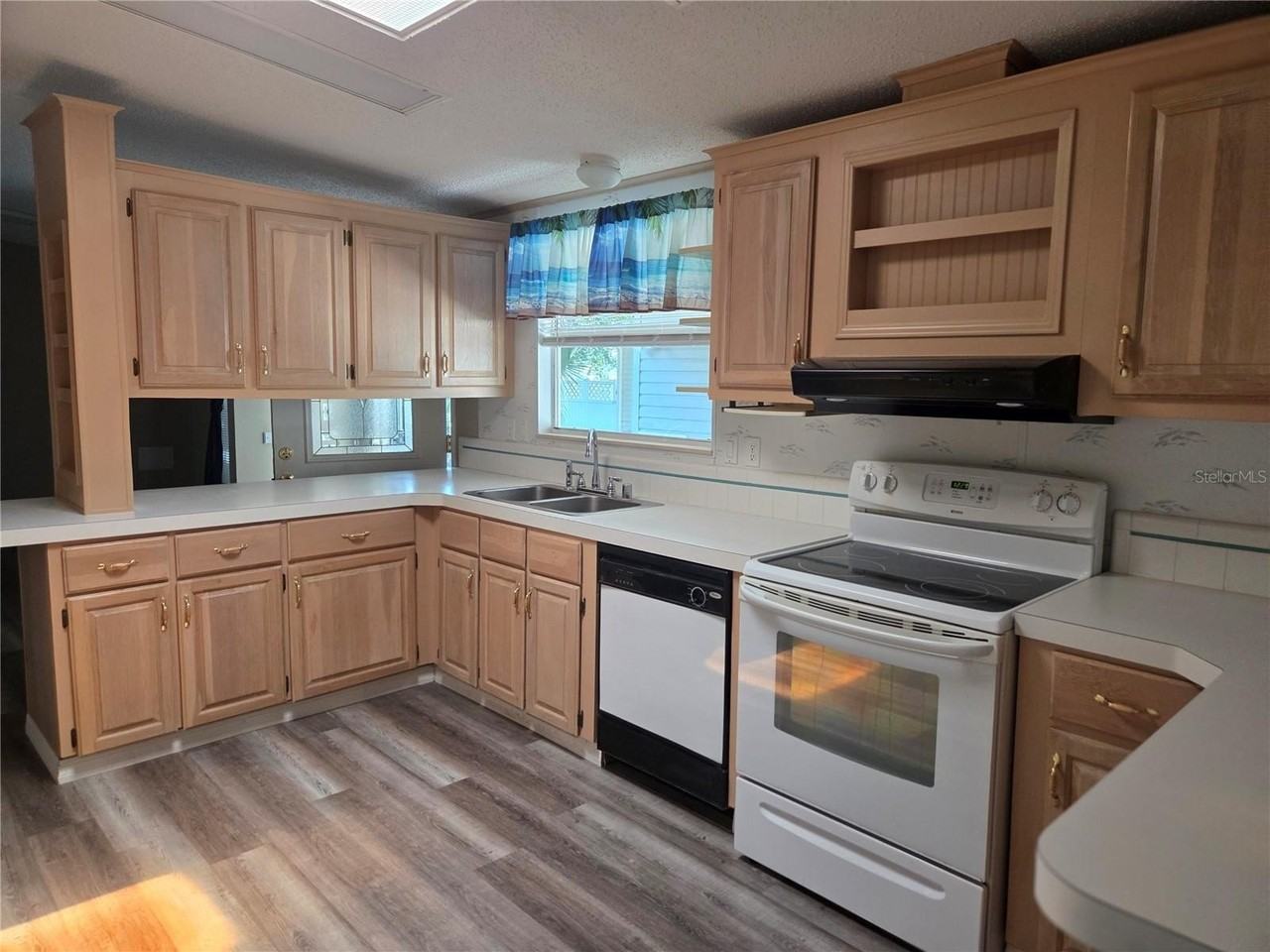 3224 Manatee Rd - Photo 7 of 27
