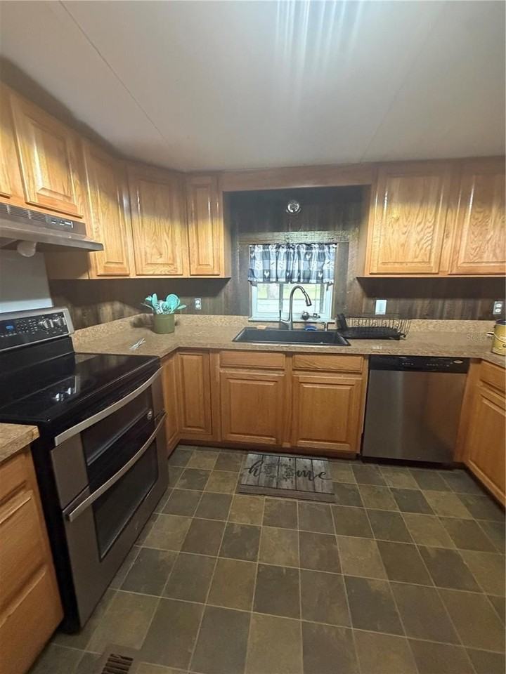 6828 State Road 33 - Photo 7 of 31
