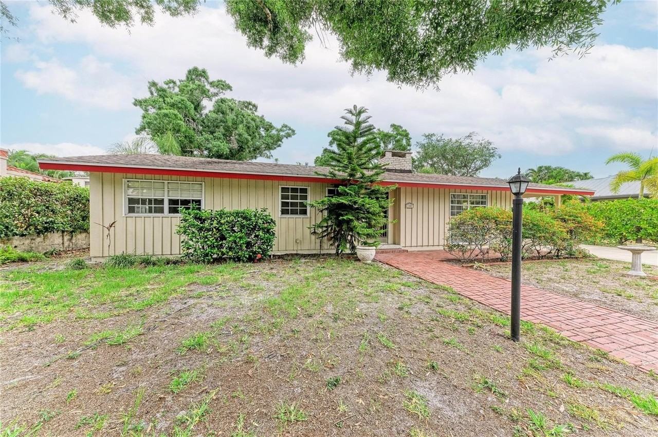 1827 Alta Vista St - Photo 3 of 45