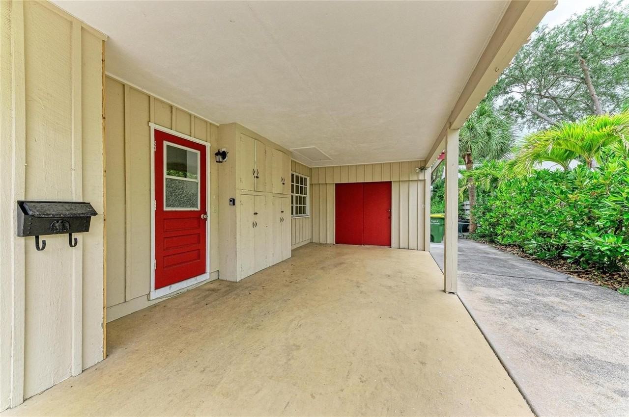 1827 Alta Vista St - Photo 4 of 45