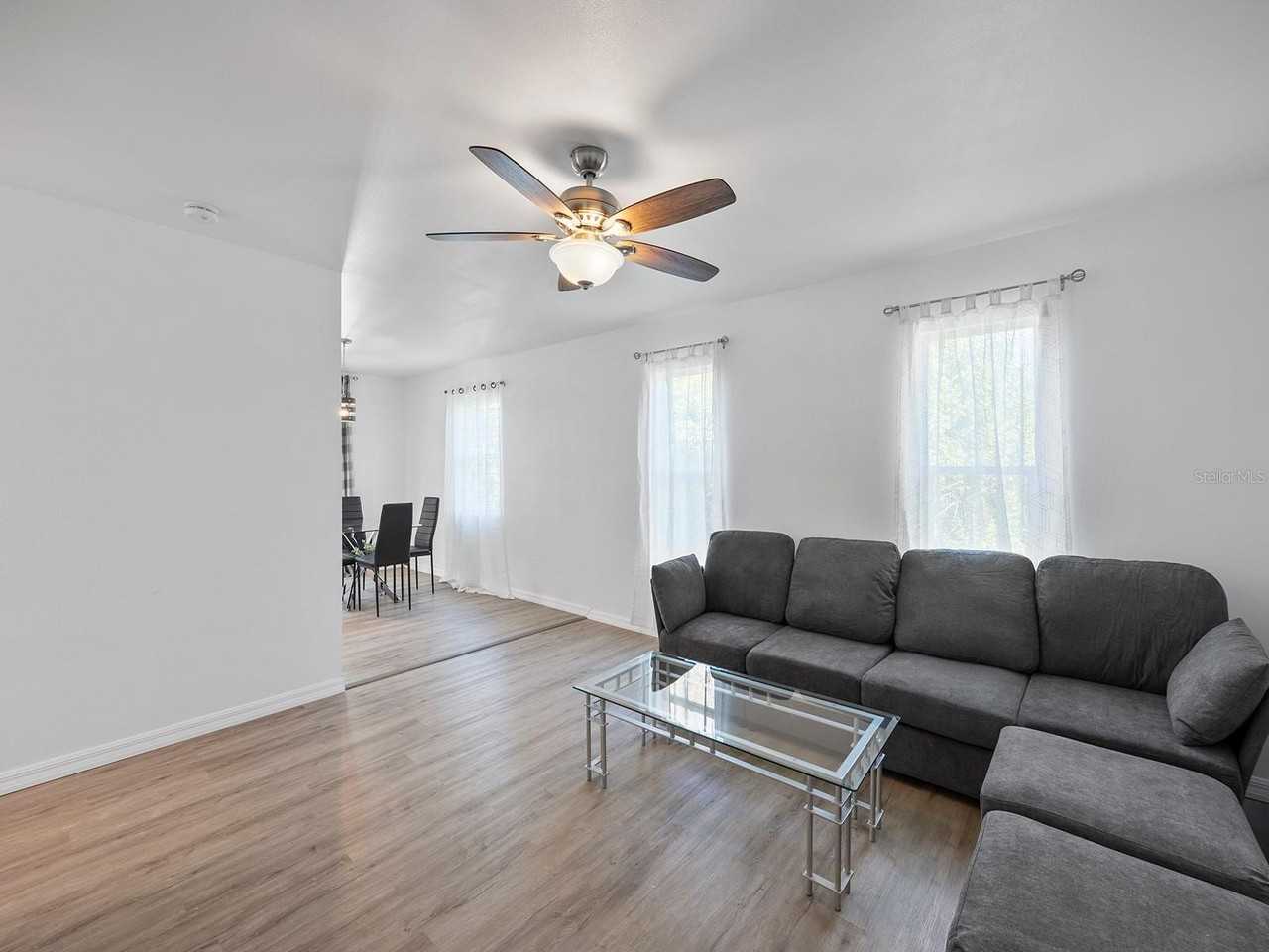 23019 Seneca Ave #A - Photo 7 of 28