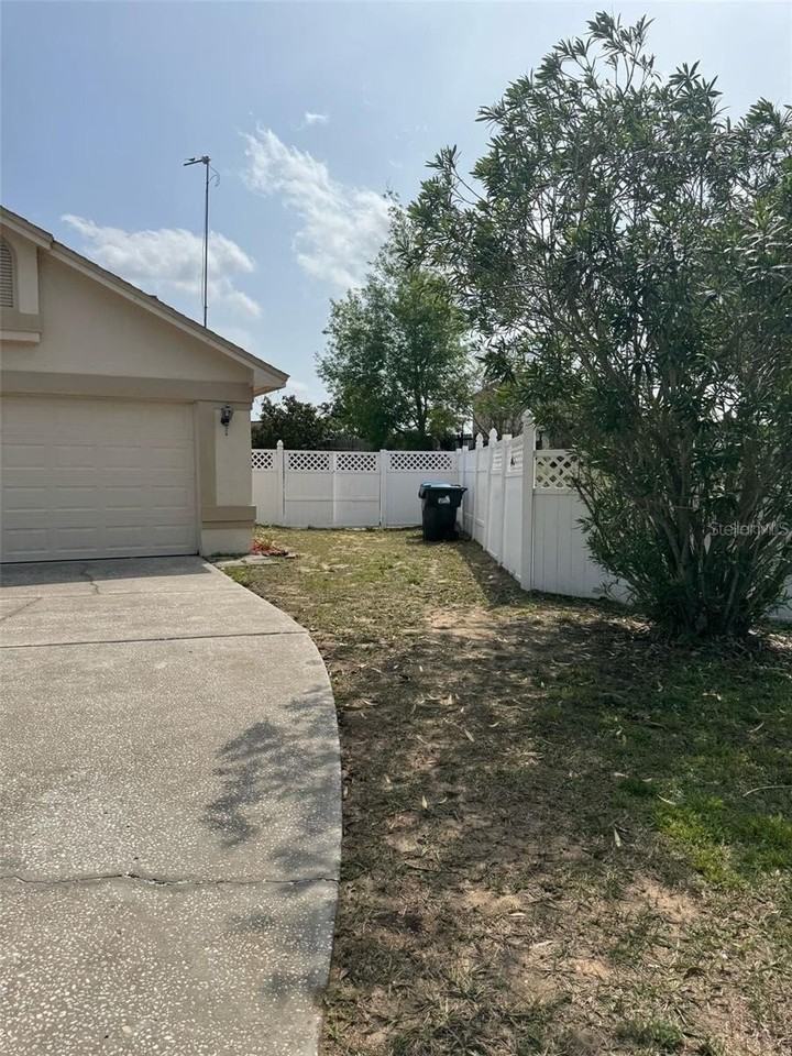 6724 Callie Rd - Photo 2 of 29